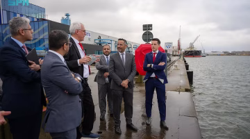 تفاصيل الزيارة.. وزير الصناعة يستعرض حلول لوجستية مبتكرة في ميناء Antwerp-Bruges